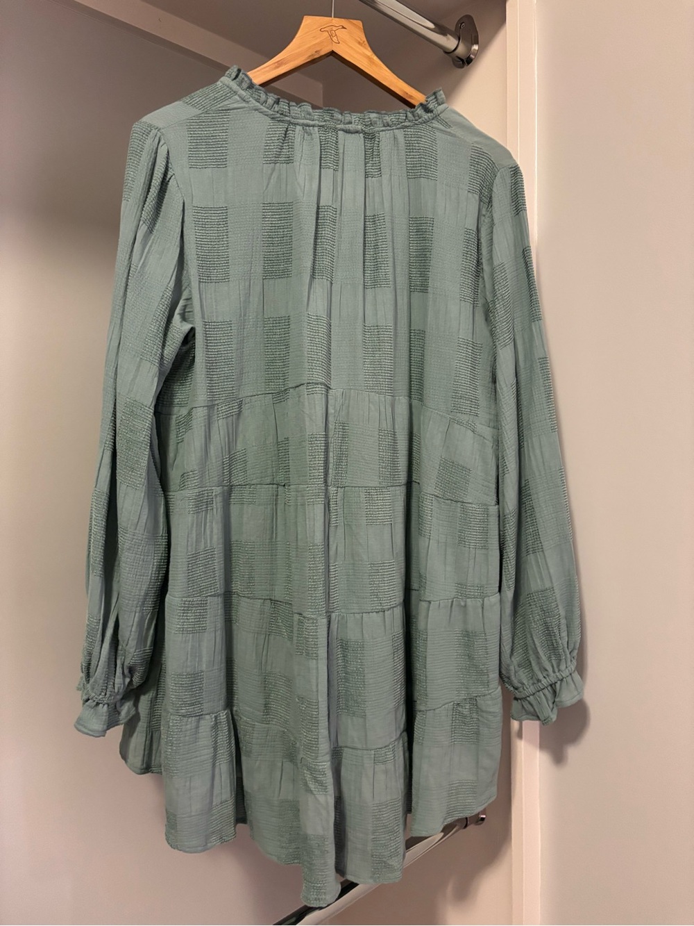 Umgee Sage Green Textured Tunic Top - Picture 3 of 6